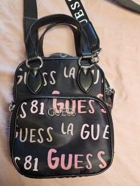 Cute GUESS Crossbody Bag